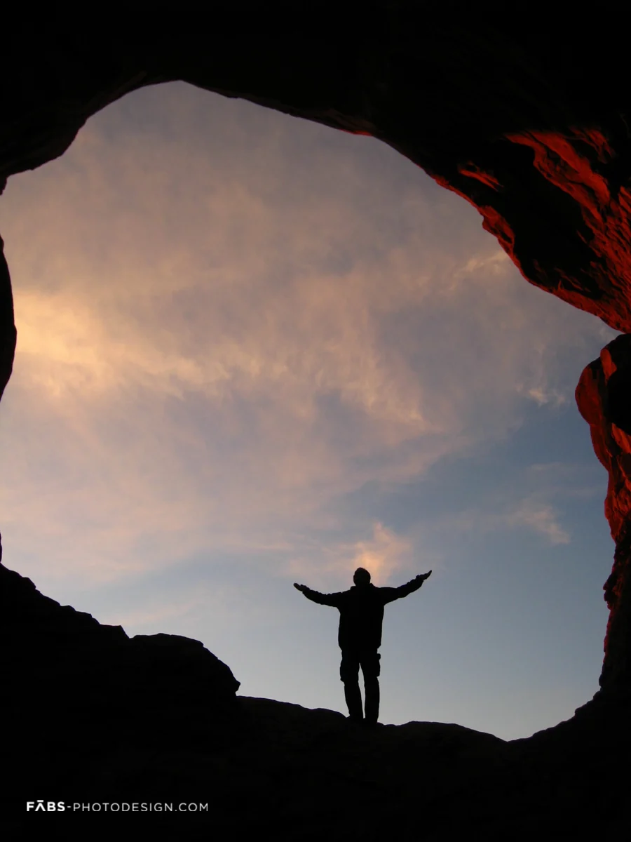Silhouette in Felslandschaft